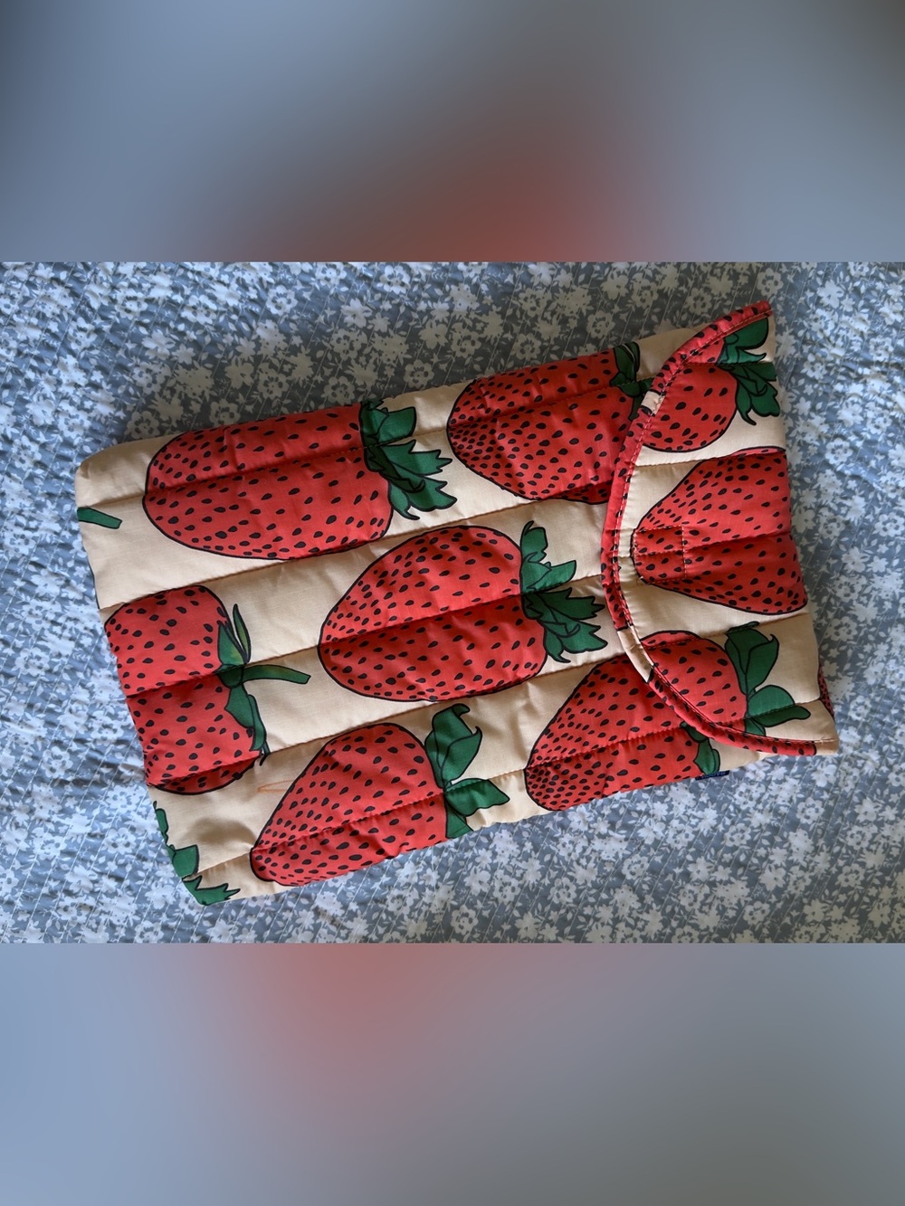 BAGGU puffy Laptop Sleeve